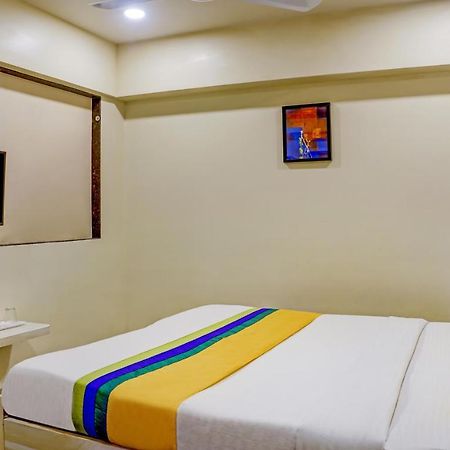 Treebo Trip Meadow Inn Mumbai Luaran gambar